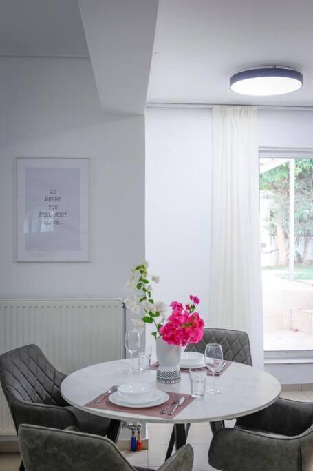 Pame Rentals - Cozy Glyfada Stay With Free Parking Athens Exterior photo